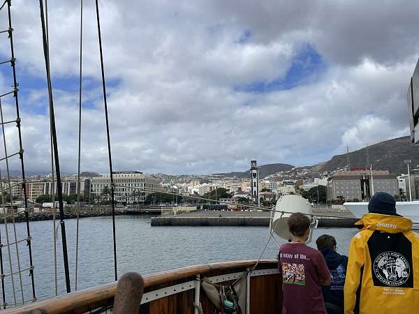 Einlaufen in Santa Cruz auf Teneriffa 